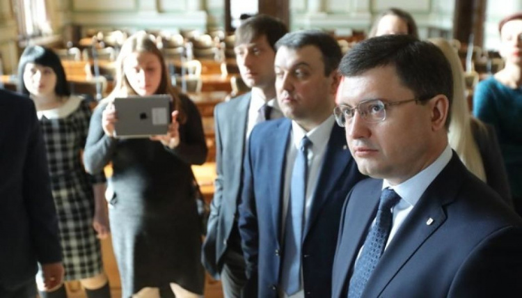 Власти Мариуполя узнали о финансовых штрафах для депутатов Гданьска (ФОТО)