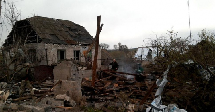 Жебривский: Гуманитарные проблемы на Донбассе увеличиваются (ФОТО)