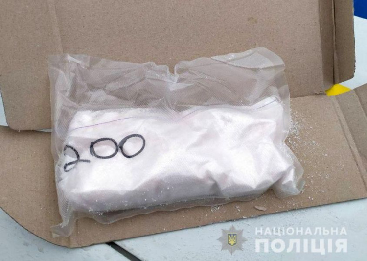 В Мариуполе синтетические наркотики «замаскировали» под детскую смесь