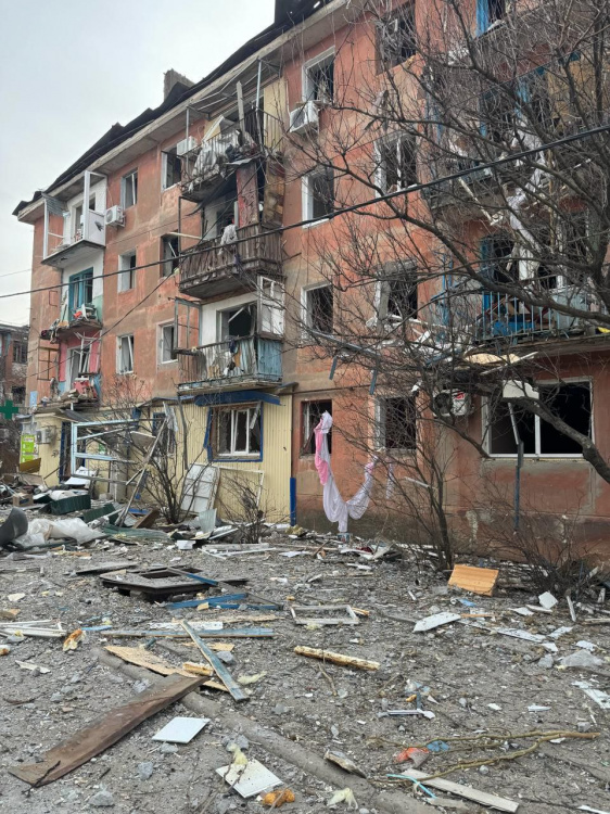 Росіяни скинули авіаційну бомбу на Курахове – поранені 16 людей