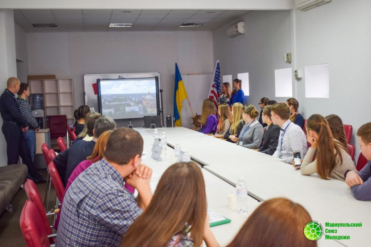 В Мариуполе стартуют курсы английского языка при поддержке посольства США (ФОТО)