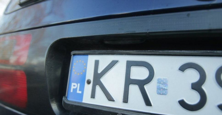 «Евробляхи» в Мариуполе: почему водители выбирают нерастаможенные автомобили