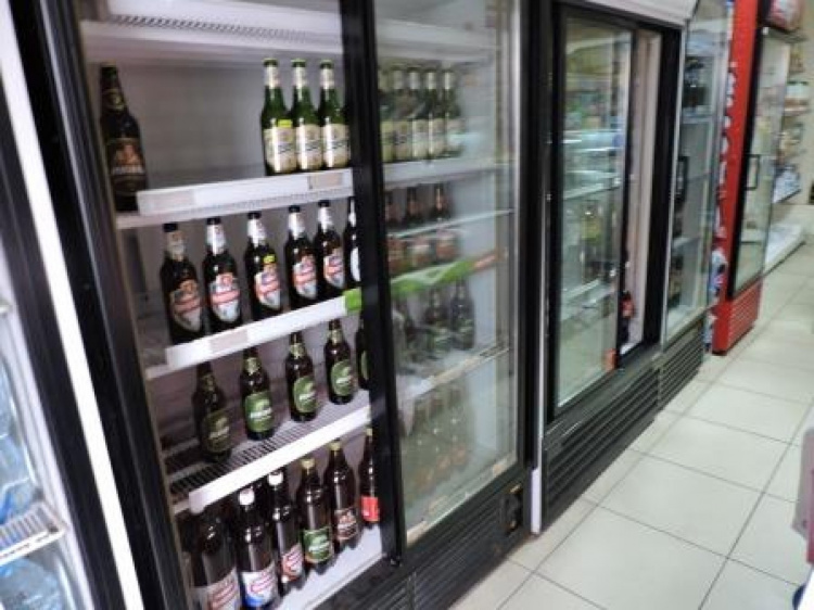 В Мариуполе вблизи дошкольного учреждения нелегально торговали алкоголем