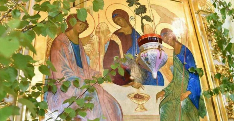 На Троицу «Мариупольское телевидение» покажет праздничную литургию
