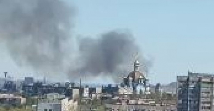 Мариупольцев встревожили клубы дыма возле здания бывшего ДОСААФа: что горит?