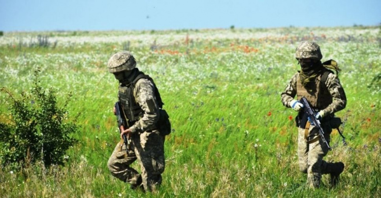 Накануне Дня Независимости боевики трижды открывали огонь в Донбассе