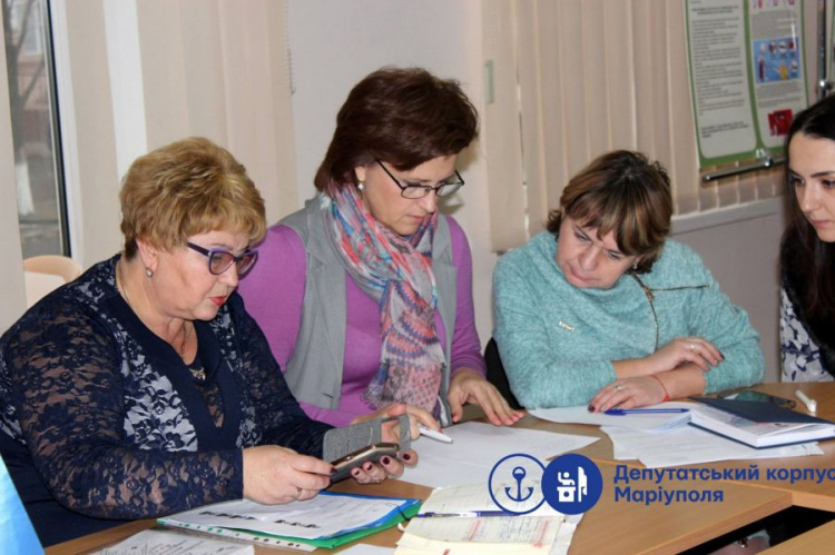 В Мариуполе представители КСН приступили к обучению в специальной школе (ФОТО)