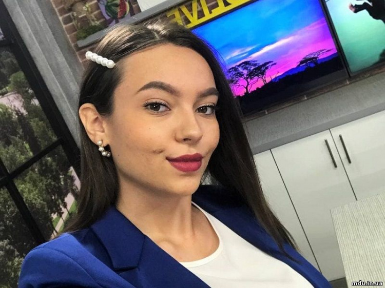 Ведущая «Мариупольского телевидения» удостоена стипендии имени Черновола как одна из лучших студенток Украины