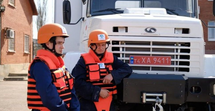 «Вода Донбасса» получила спецавтомобили за 311 тысяч долларов (ФОТО)