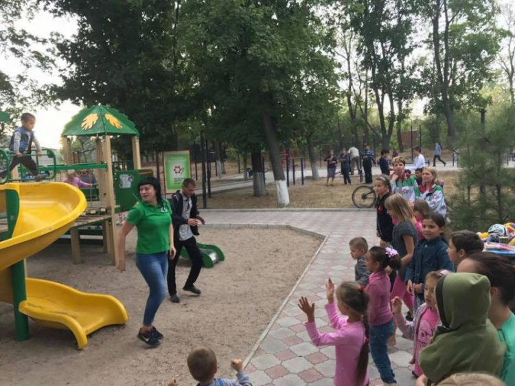 В поселке под Мариуполем прошли первые «Зеленые старты» (ФОТО+ВИДЕО)