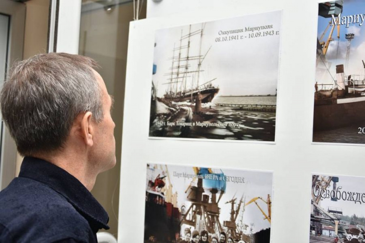 В Мариуполе на фотовыставке показали ретроспективу морского порта (ФОТО)