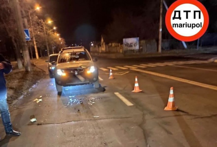 В Мариуполе на пешеходном переходе сбили женщину