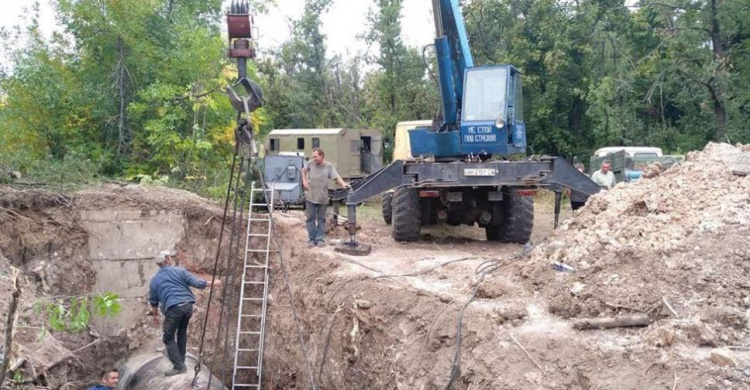  Поселок под Мариуполем без воды из-за обстрела работников компании «Вода Донбасса» (ФОТО)