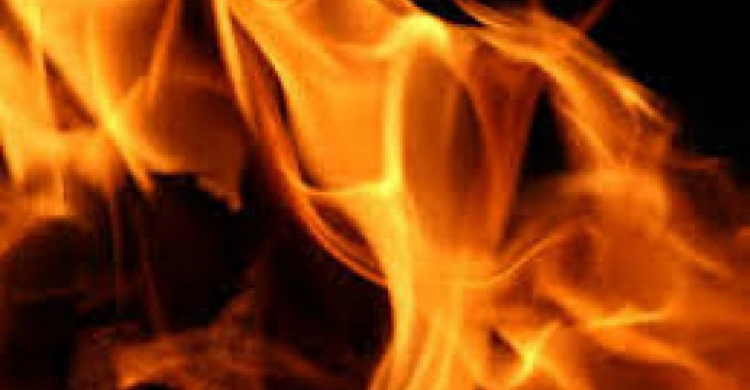В Мариуполе при тушении пожара пострадал мужчина