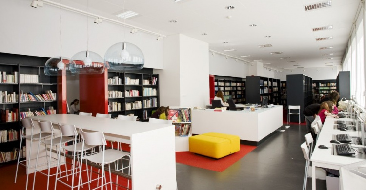 Библиотеки Мариуполя станут многофункциональными центрами