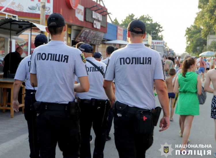 Более 100 правонарушений в Мариупольском районе выявила курортная полиция