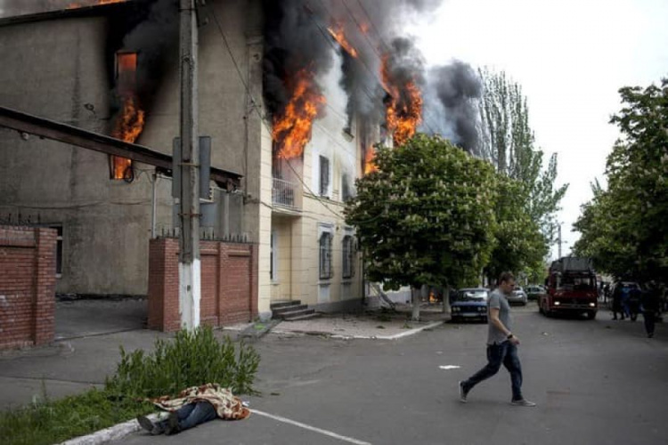 Дважды сожженное, но неразрушимое: о расстреле здания Горуправления милиции и его восстановлении (ФОТО+ВИДЕО-360)