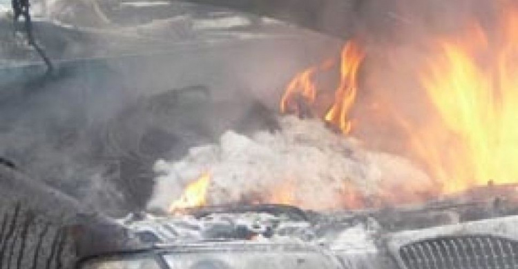 На трассе Мариуполь - Волноваха - Донецк предотвращен взрыв автомобиля