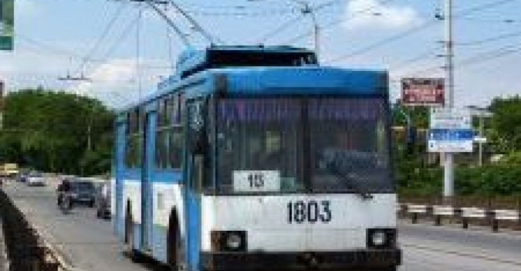 Отмена движения троллейбуса №15 на части маршрута в Мариуполе продлена на 19 дней