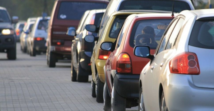 Невнимательность мариупольских автомобилистов обернулась десятками аварий 