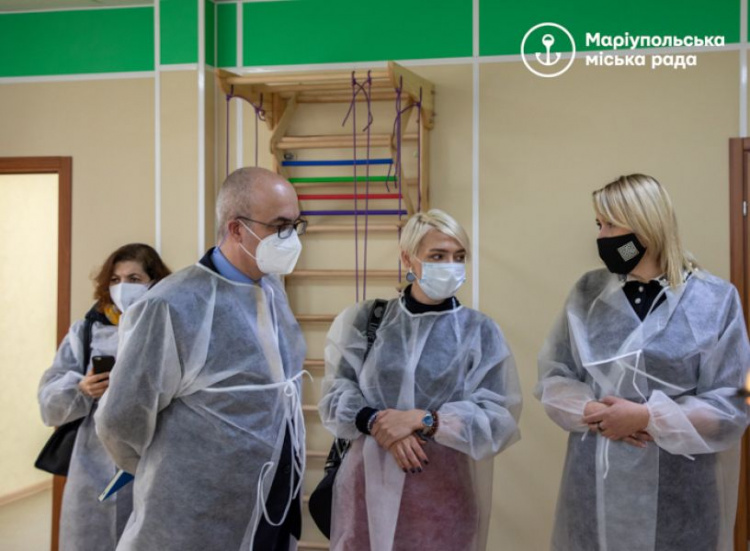 Мариупольские больницы оценила делегация из Турции