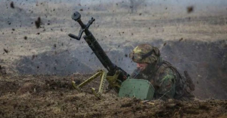 Боевики отрыли огонь возле населенных пунктов Донбасса. Ранен украинский воин