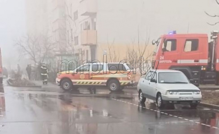 В микрорайон «Восточный» в Мариуполе съехались пожарные