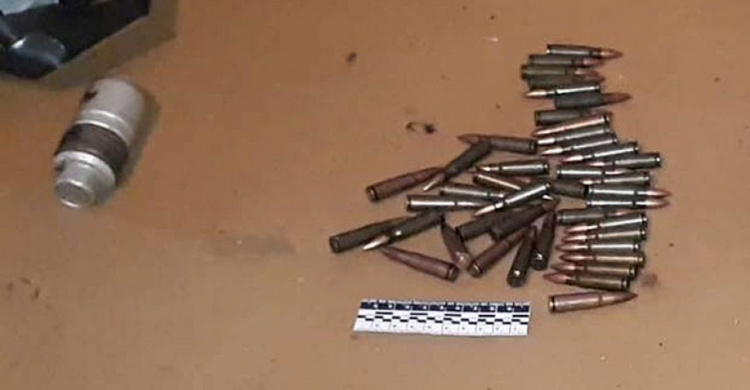 Мариуполец хранил в серванте боеприпасы для продажи (ФОТО)