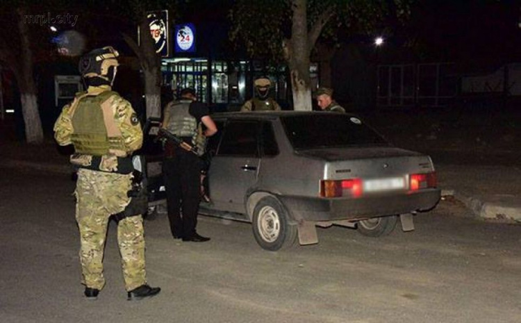 Спецназовцы КОРДа вышли на ночное патрулирование Мариуполя (ФОТО)