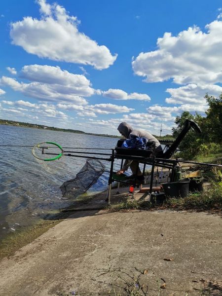 Житель Никольского поймал более 26 кг рыбы и стал лучшим фидеристом Донетчины