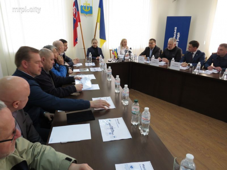 Жебривский в Мариуполе сообщил новые данные о силах, противостоящих ВСУ на Донетчине (ФОТО+ВИДЕО)