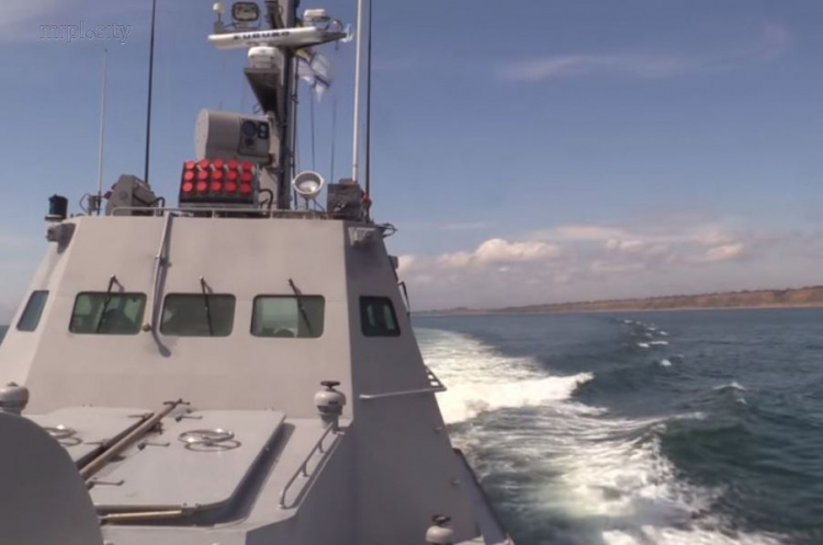 В море вблизи Мариуполя «уничтожили» вражеский десант (ФОТО+ВИДЕО)