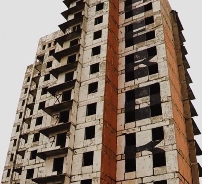 «Пизанская башня» в Мариуполе: какая дальнейшая судьба заброшенной многоэтажки?