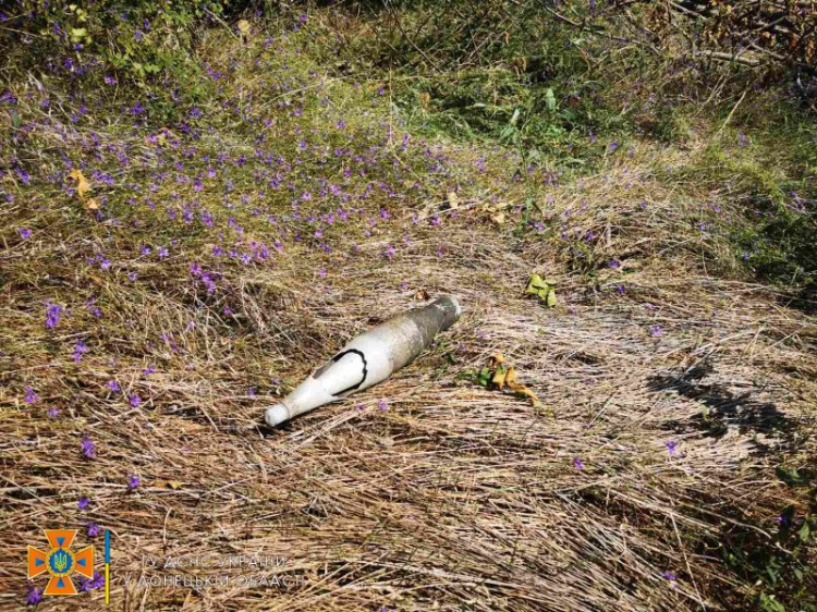 В мариупольском районе обнаружили гранату: на месте работали спасатели