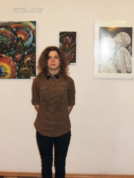 В Мариуполе представили сюрреализм живописи и графики молодой художницы (ФОТО)