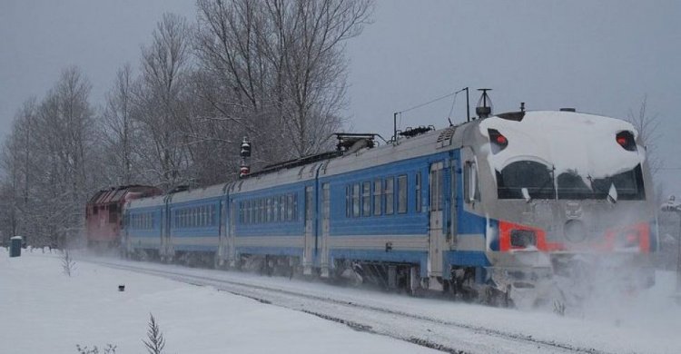 Внимание! В Мариуполе поезда начнут курсировать по зимнему времени