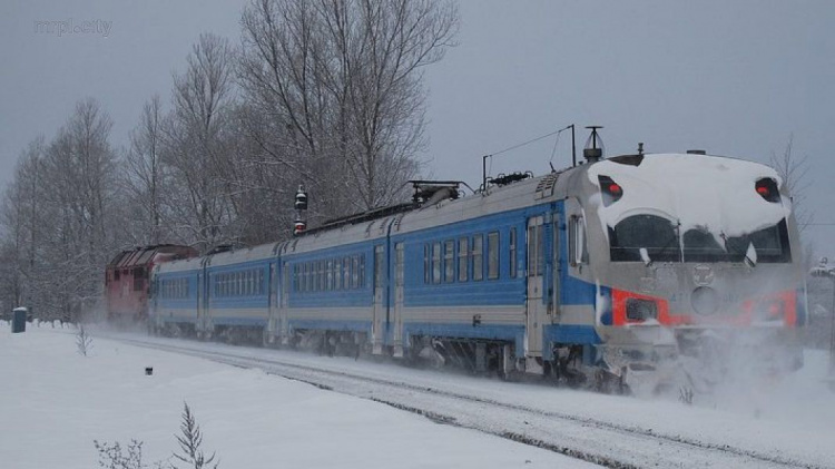 Внимание! В Мариуполе поезда начнут курсировать по зимнему времени