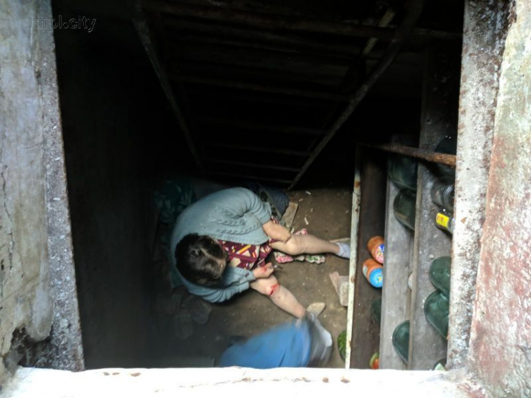 На Донетчине пожилая женщина провалилась в подземную ловушку (ФОТО)