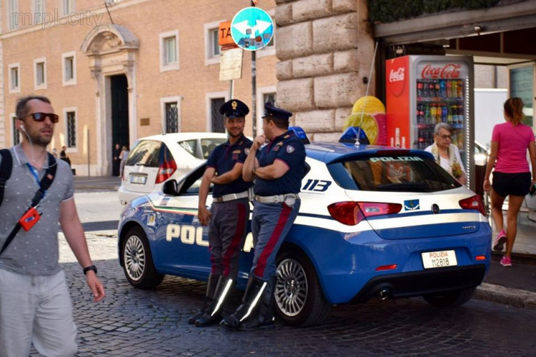 Красавицам из полиции Донетчины подарили римские каникулы (ФОТО)