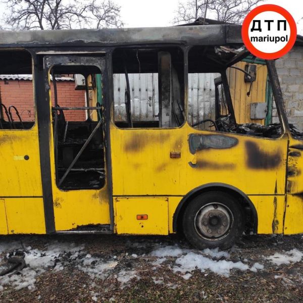 В Мариуполе сгорел автобус