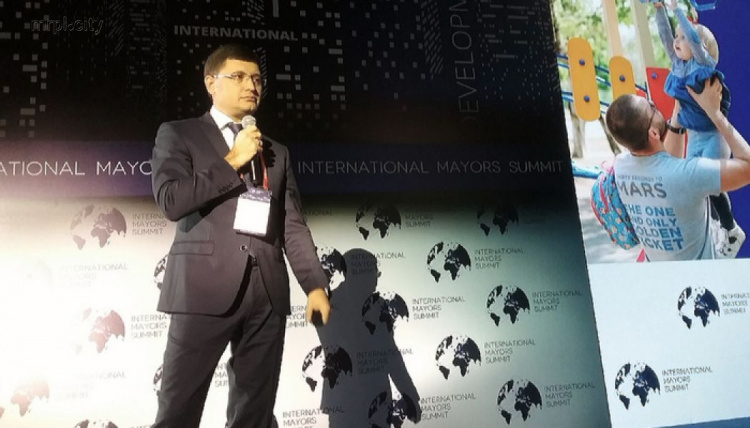 Город инноваций: на Международном саммите мэров презентованы лучшие проекты Мариуполя (ФОТО)