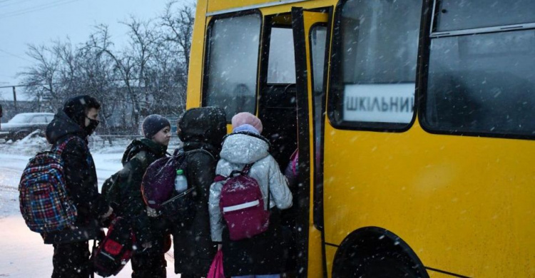 Запущен школьный автобус для детей из четырех сел Мариупольского района
