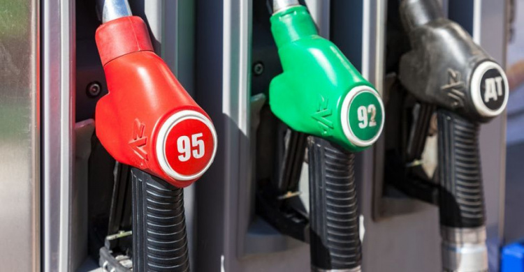 Цены на топливо бьют по кошельку мариупольских автолюбителей (ТАБЛИЦА)