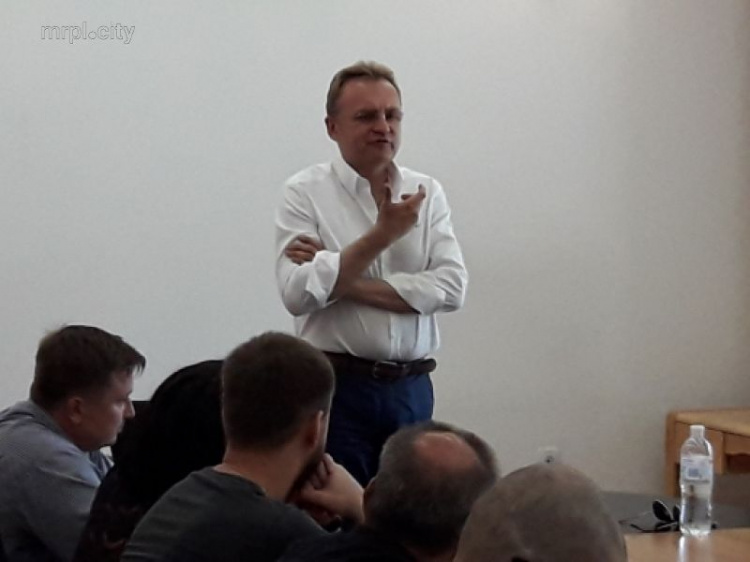 Мэр Львова в Мариуполе рассказал, как сделать украинские города успешными (ФОТО+ВИДЕО)