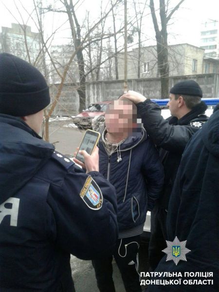 Мариупольский патрульный задержал грабителя, находясь в отпуске в Киеве (ФОТО)