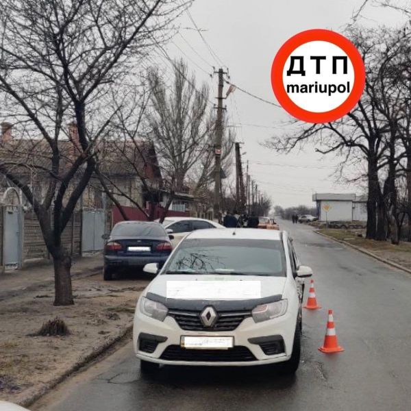 «Пьяное» ДТП: в Мариуполе «Москвич» протаранил «Renault»