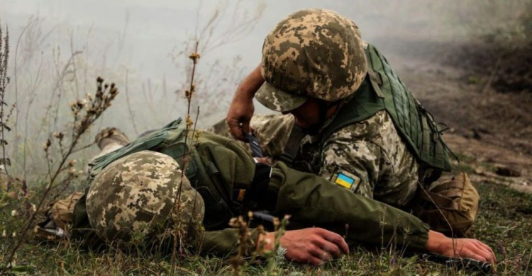 В Донбассе режим тишины нарушался дважды за сутки, ранен украинский боец