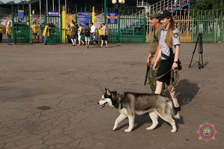  В полиции сообщили о ситуации на мариупольском матче 1-го тура Премьер-лиги чемпионата Украины по футболу (ФОТО)