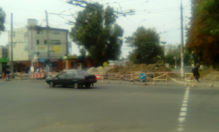 В Мариуполе пустует перекрытая улица Бахчиванджи