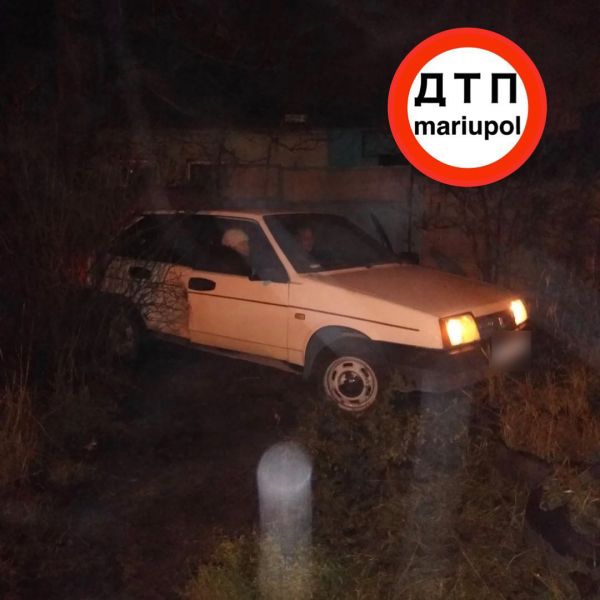 В Мариуполе разбились машины, одной из них управлял пьяный водитель